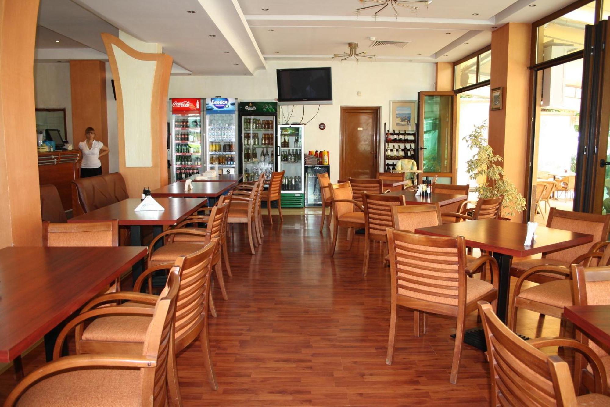 Paradise Hotel & Relax Center Pomorie Exterior photo